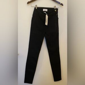 (NWT) FRAME Le Francoise Skinny Jeans. Color: Film Noir. Size 26